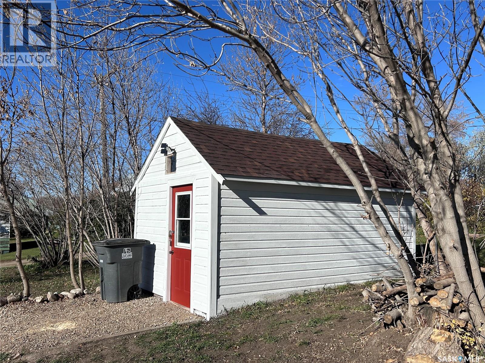 315 3rd Street Property Photo 45