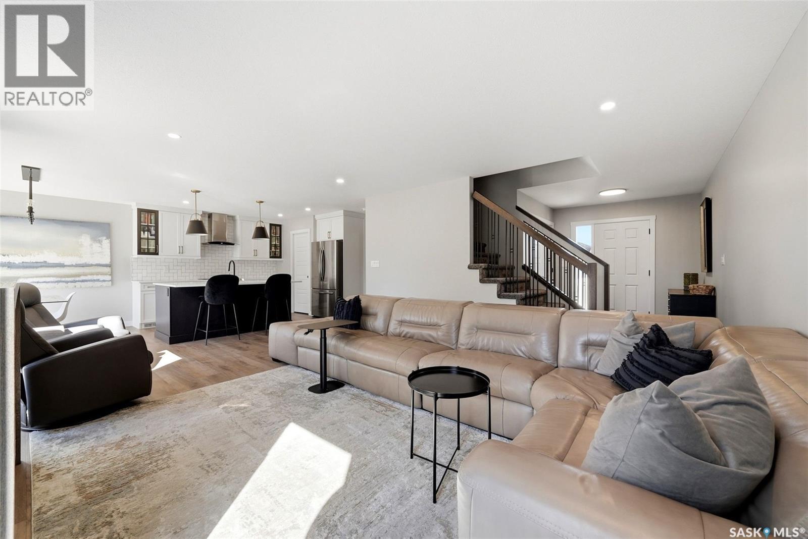 715 3rd Avenue Property Photo 8