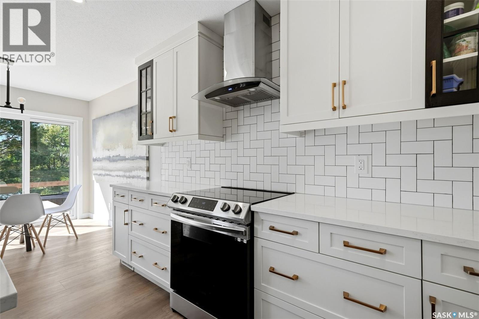 715 3rd Avenue Property Photo 12