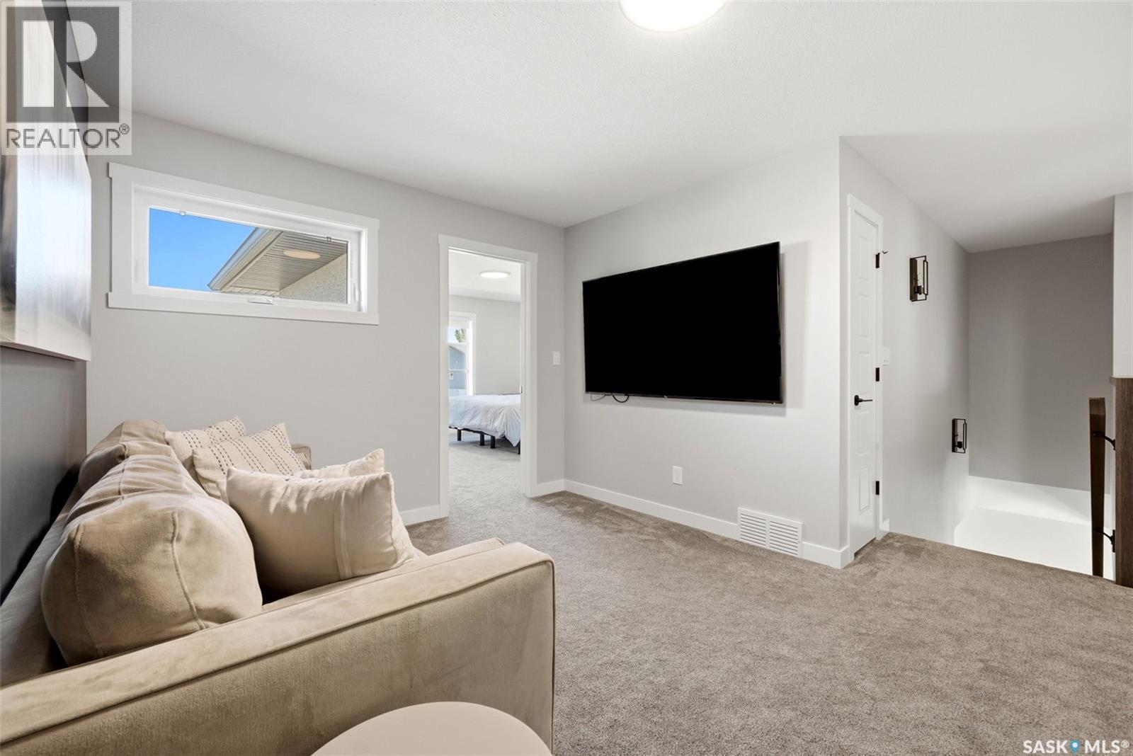 715 3rd Avenue Property Photo 18