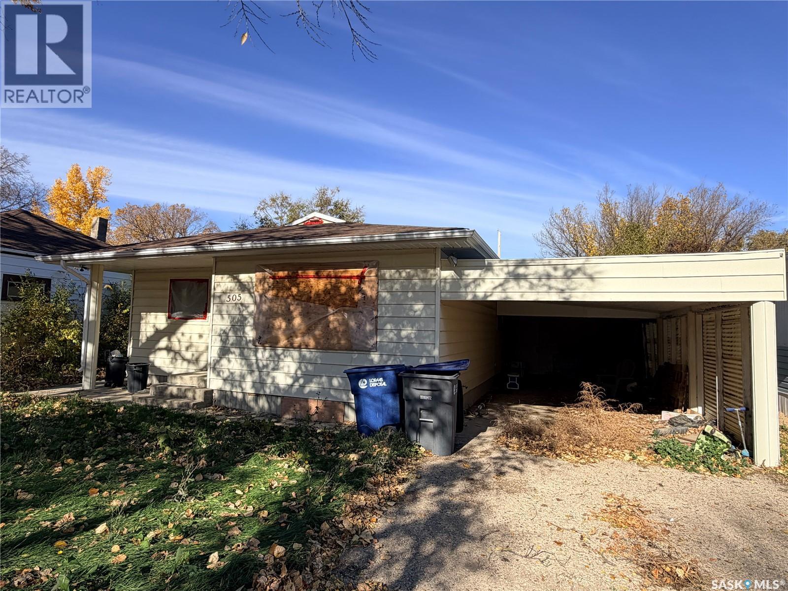 505 4th AVENUE E Property Photo 1