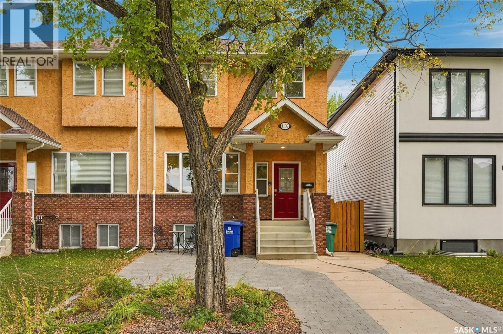 1107 9th STREET E Property Photo 1