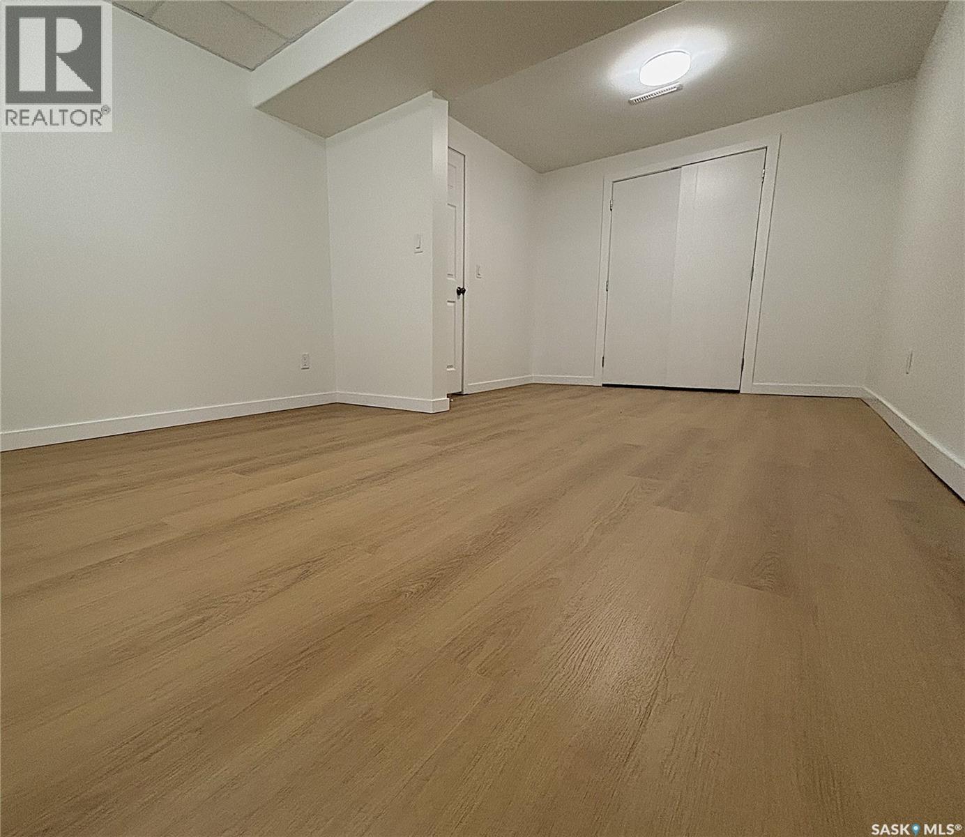 310 Vancouver Avenue S Property Photo 24