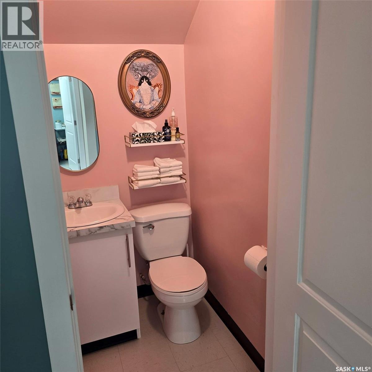 106 Vincent Avenue W Property Photo 24