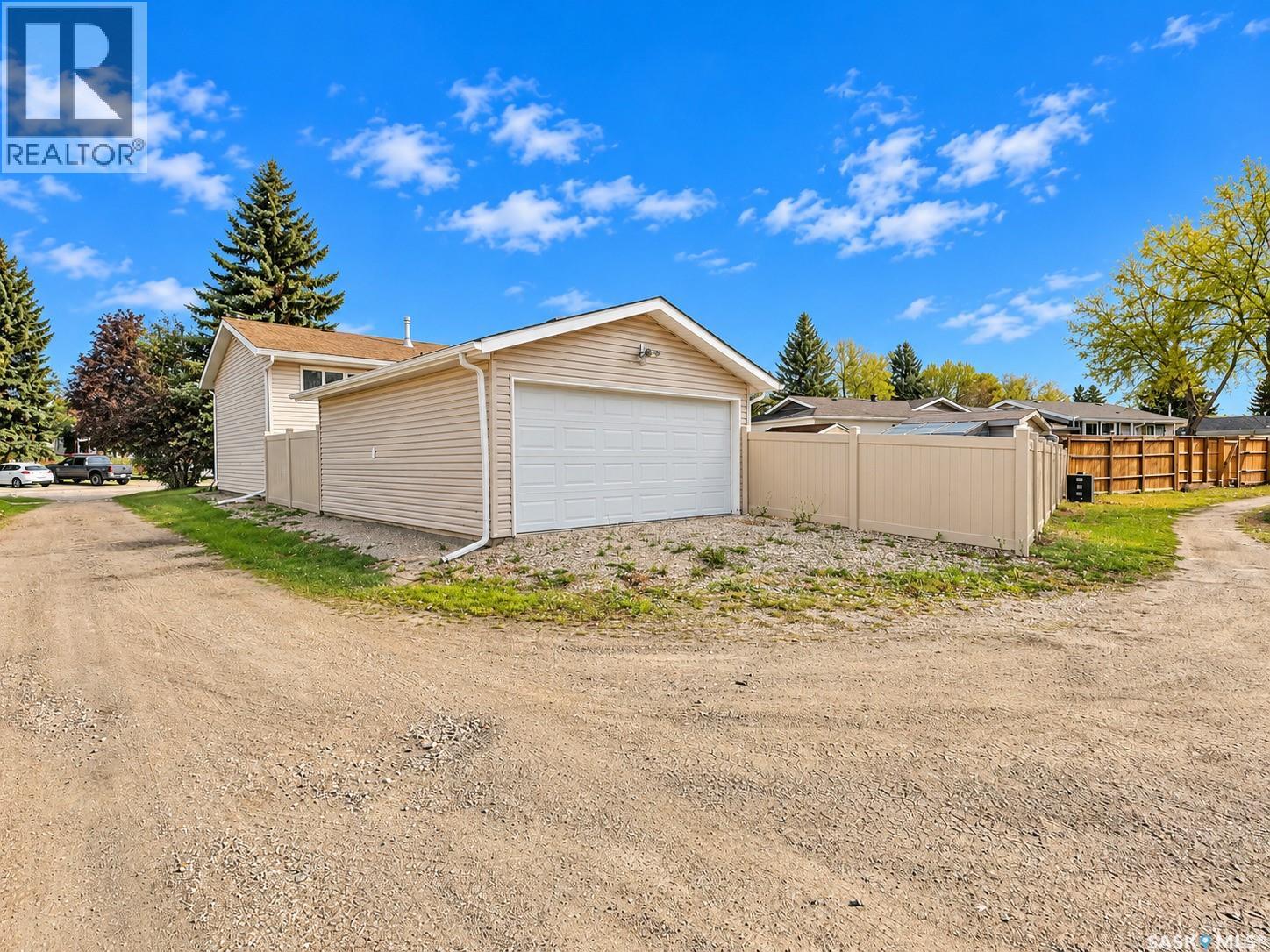 10 Echo Drive Property Photo 2