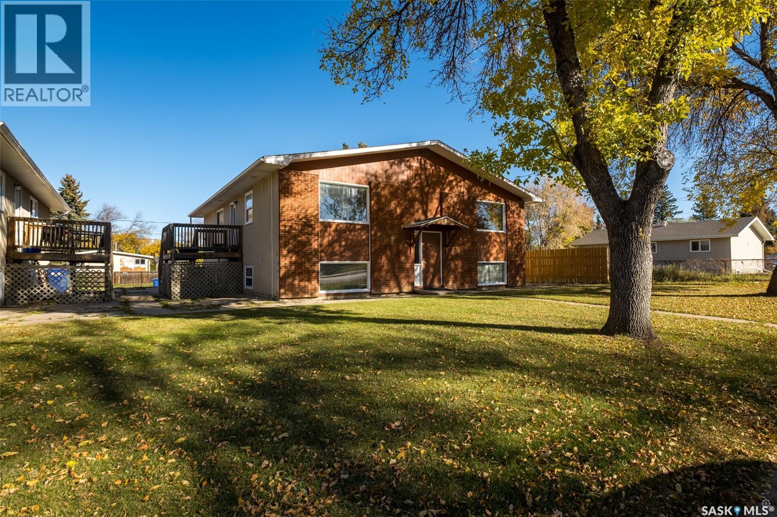 580 26th Street E Property Photo 8