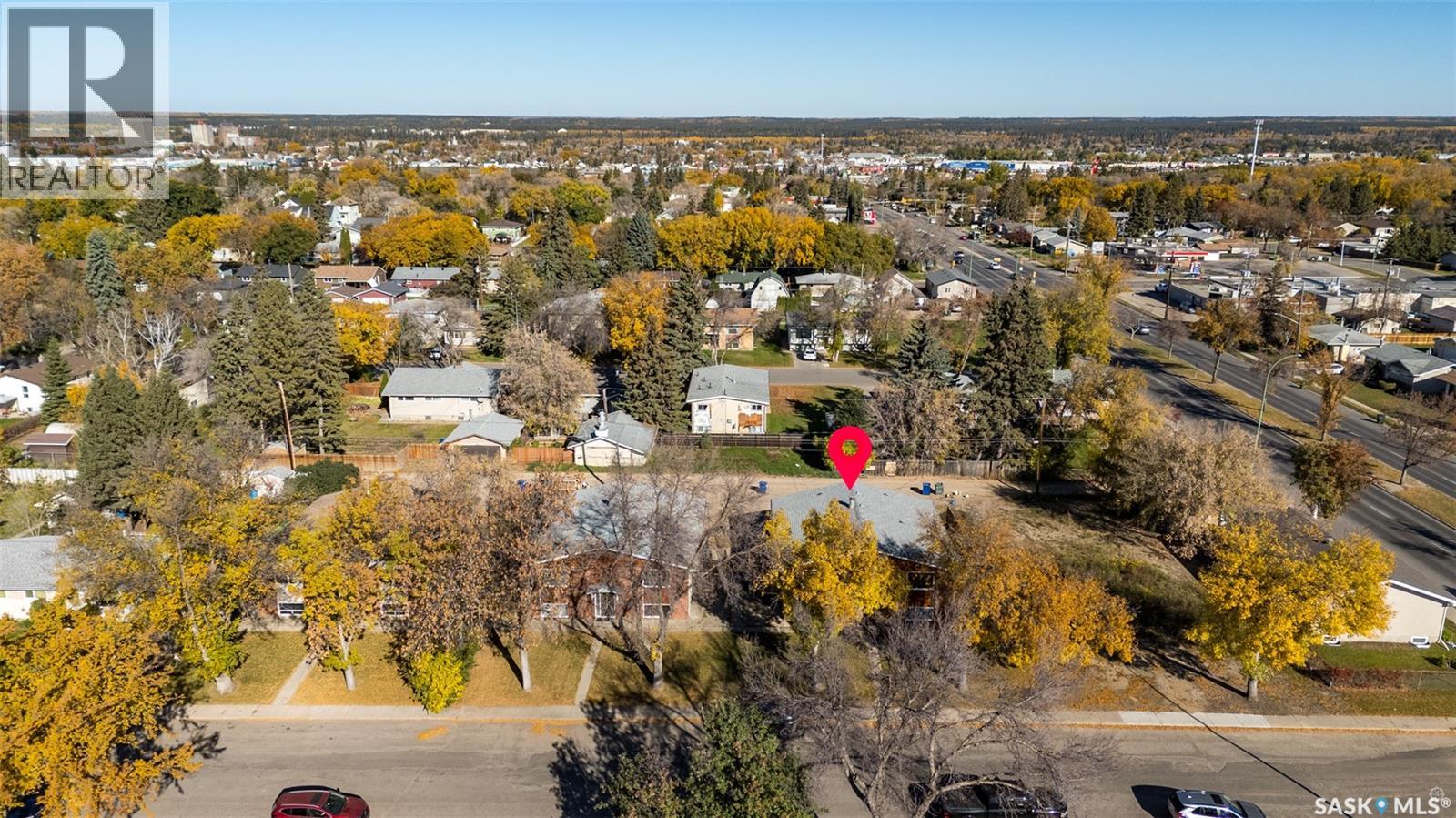 580 26th Street E Property Photo 10