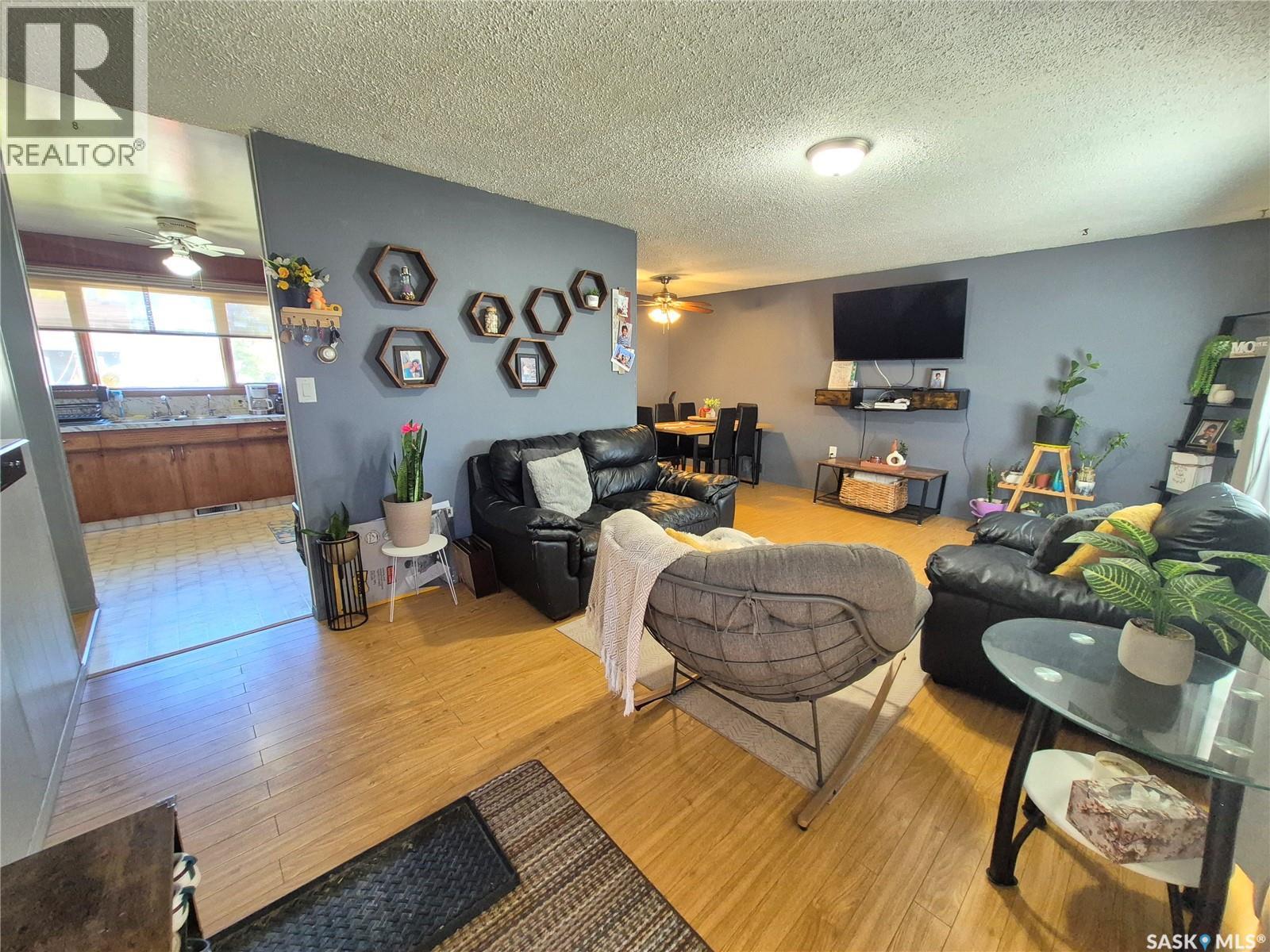 505 Bertrand Avenue Property Photo 3