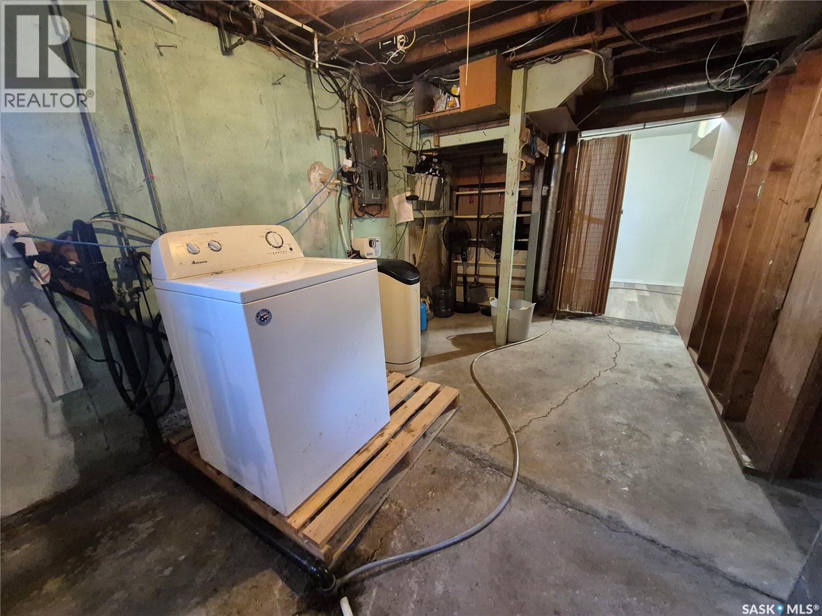 505 Bertrand Avenue Property Photo 32