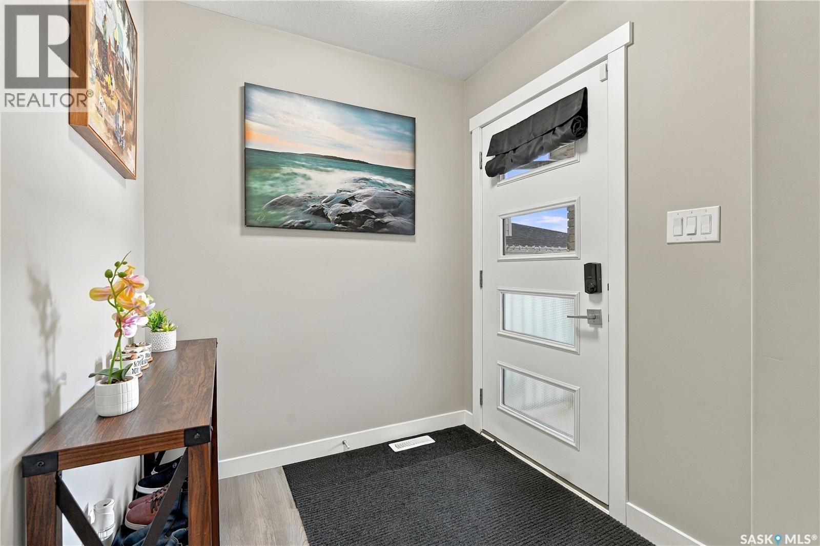 160 Tufts Way Property Photo 4