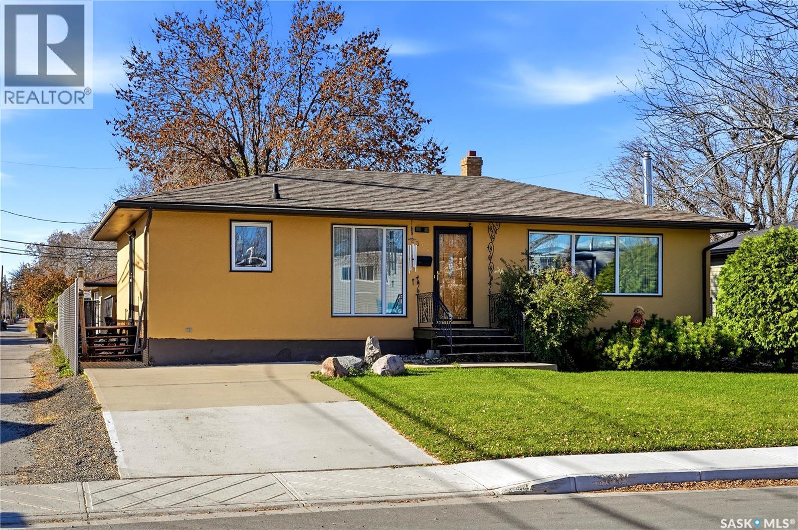 2354 Harvey Street Property Photo 1