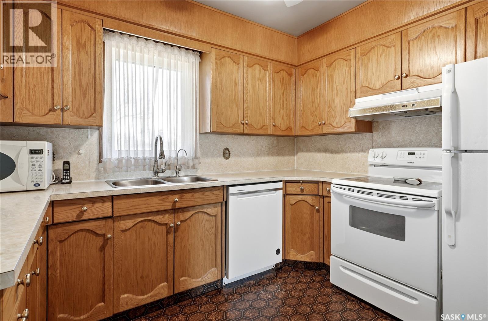 2354 Harvey Street Property Photo 8
