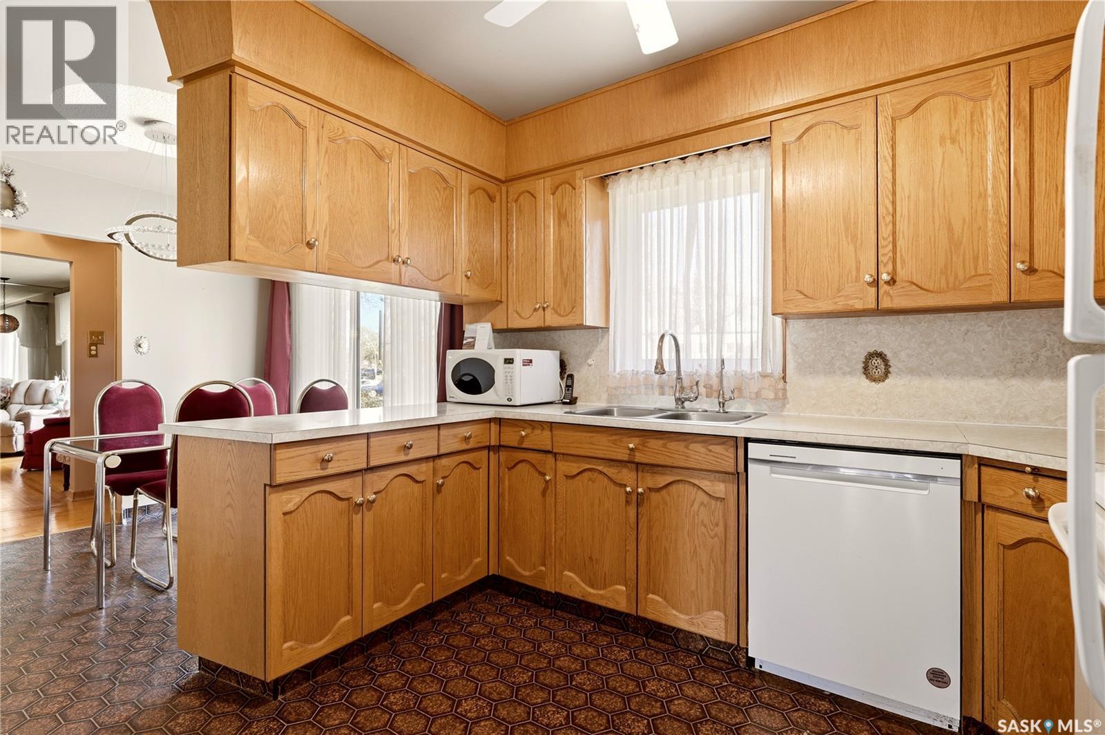 2354 Harvey Street Property Photo 10