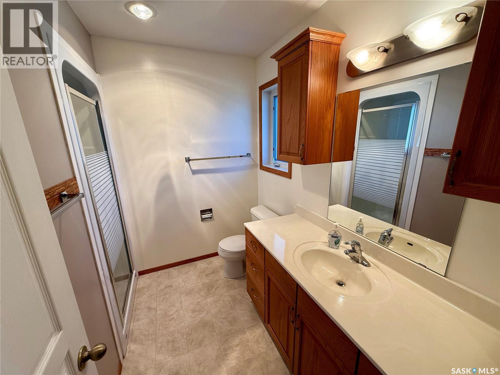 3512 Bishop Crescent E Property Photo 17
