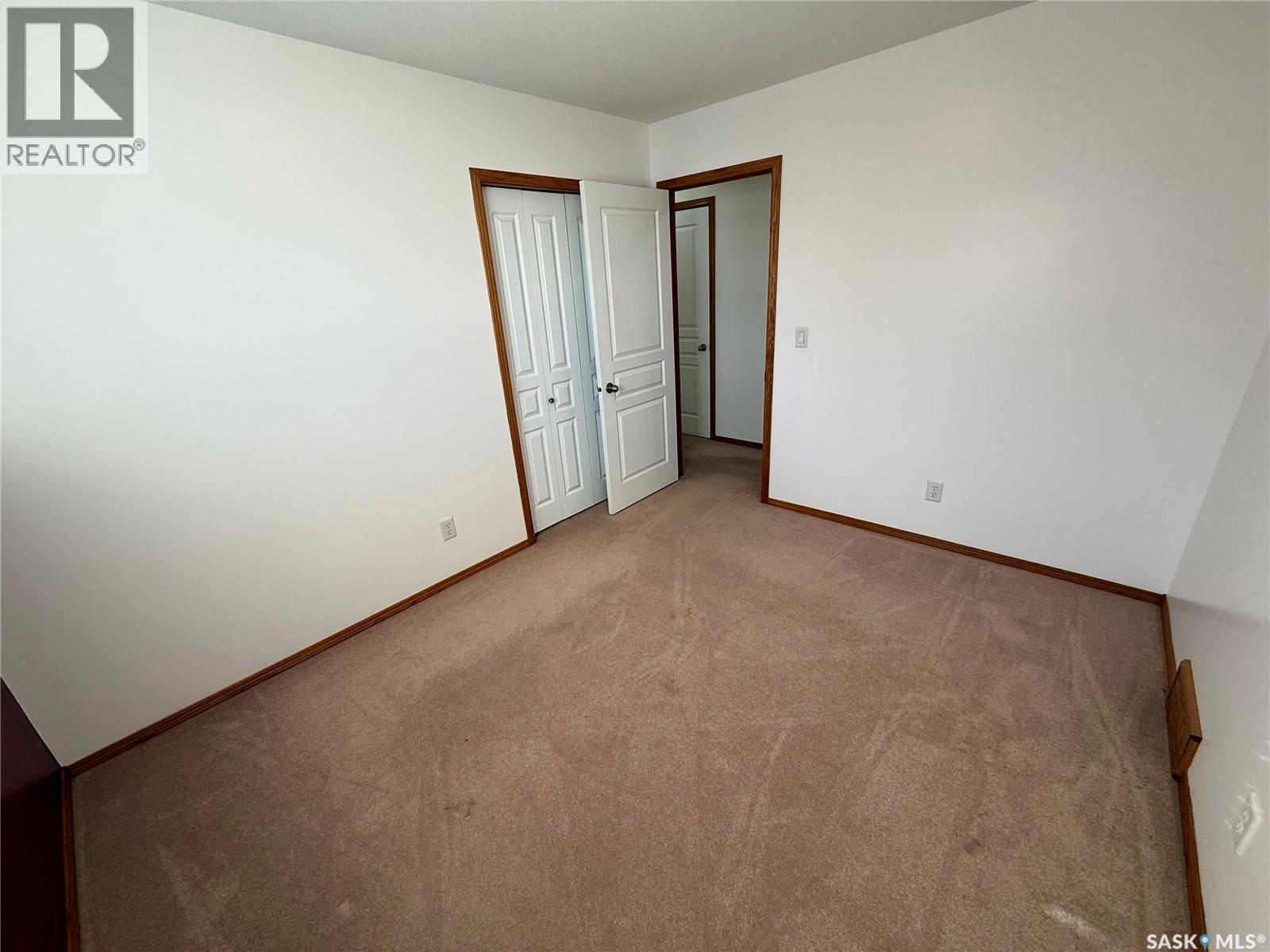 3512 Bishop Crescent E Property Photo 20