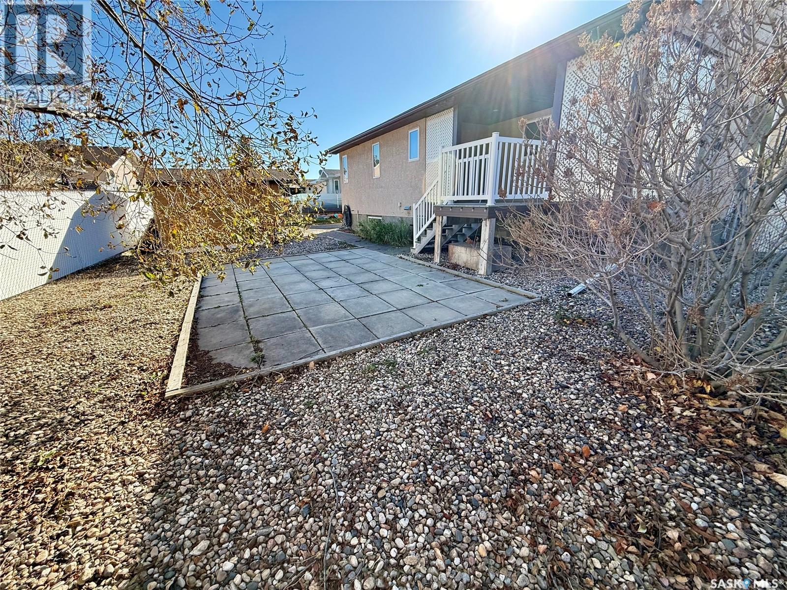 3512 Bishop Crescent E Property Photo 46
