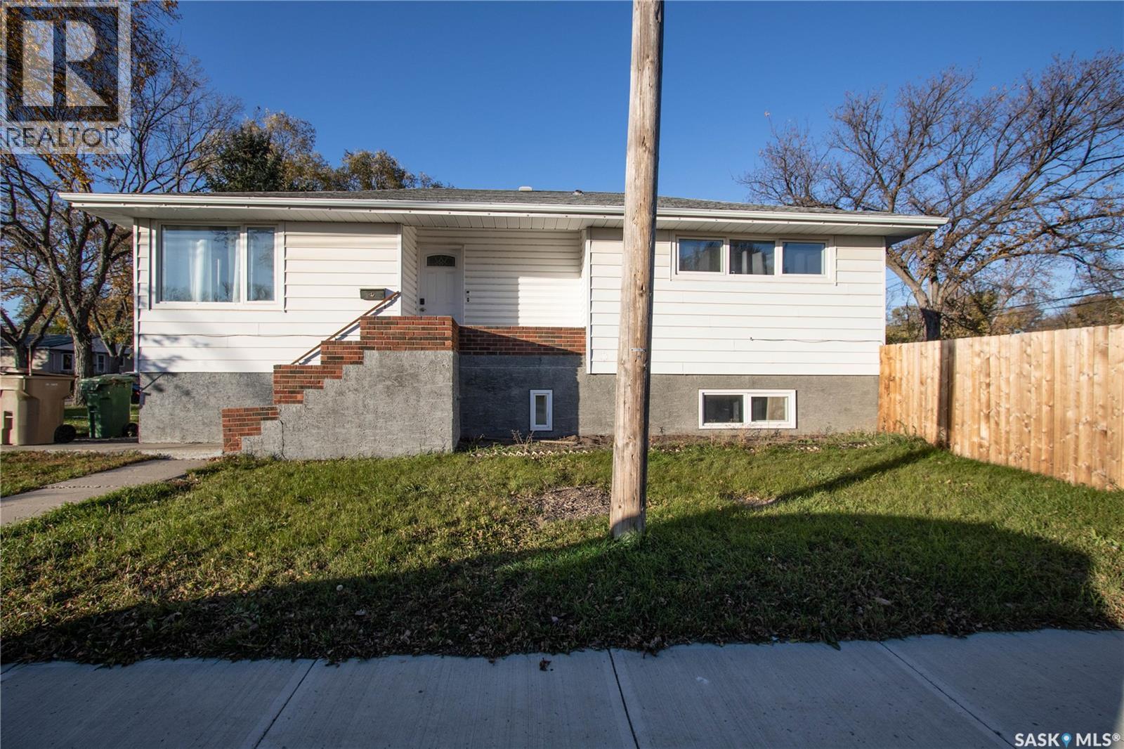 779 Mctavish Street Property Photo 1