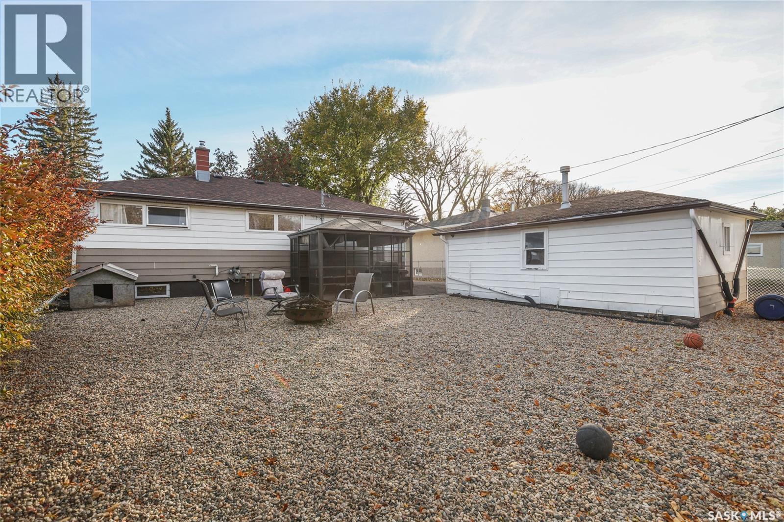 3320 Perry Avenue Property Photo 4