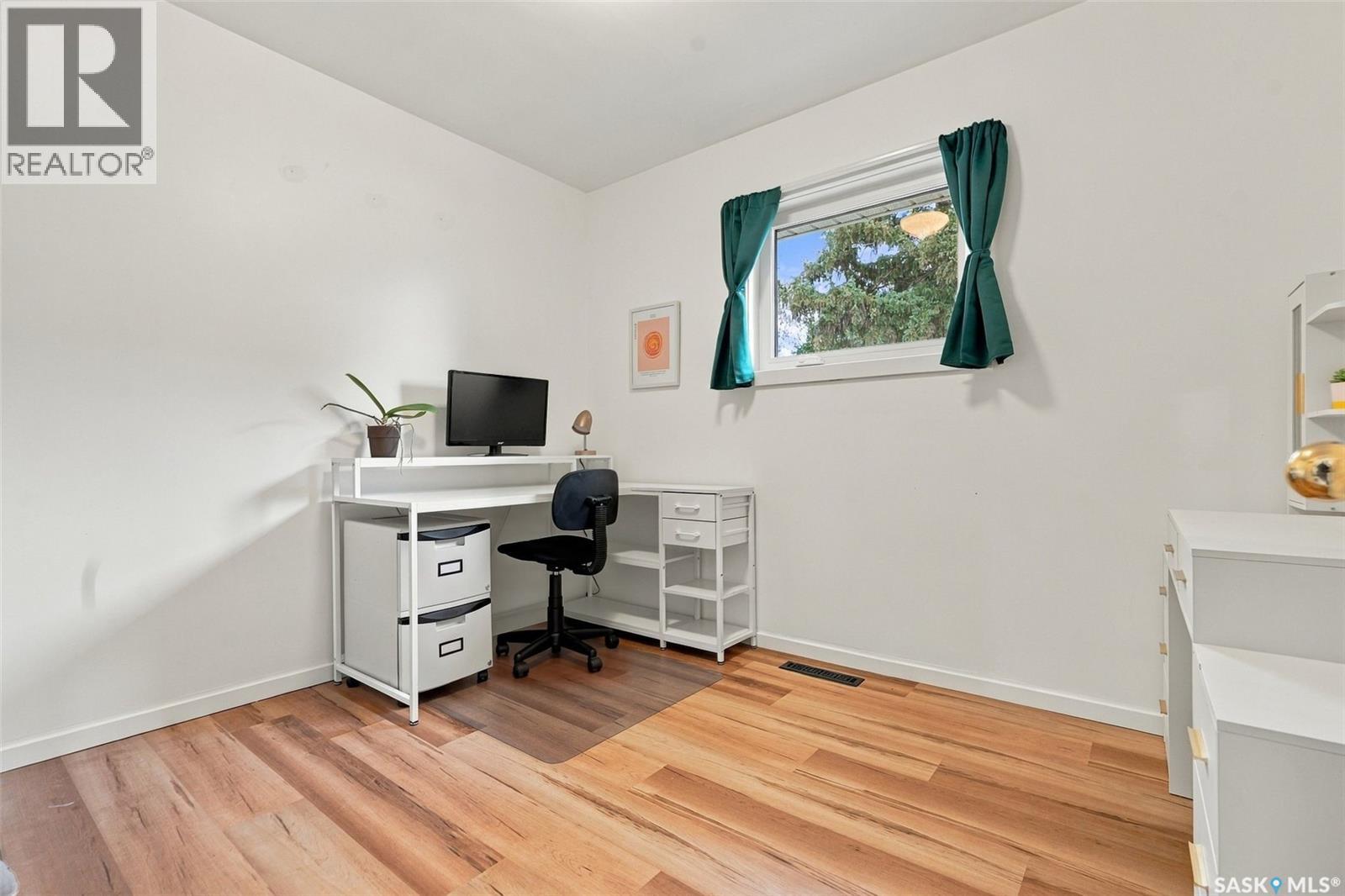 2237 Albert Avenue Property Photo 24