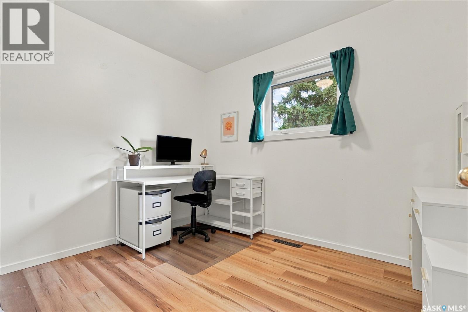 2237 Albert Avenue Property Photo 25