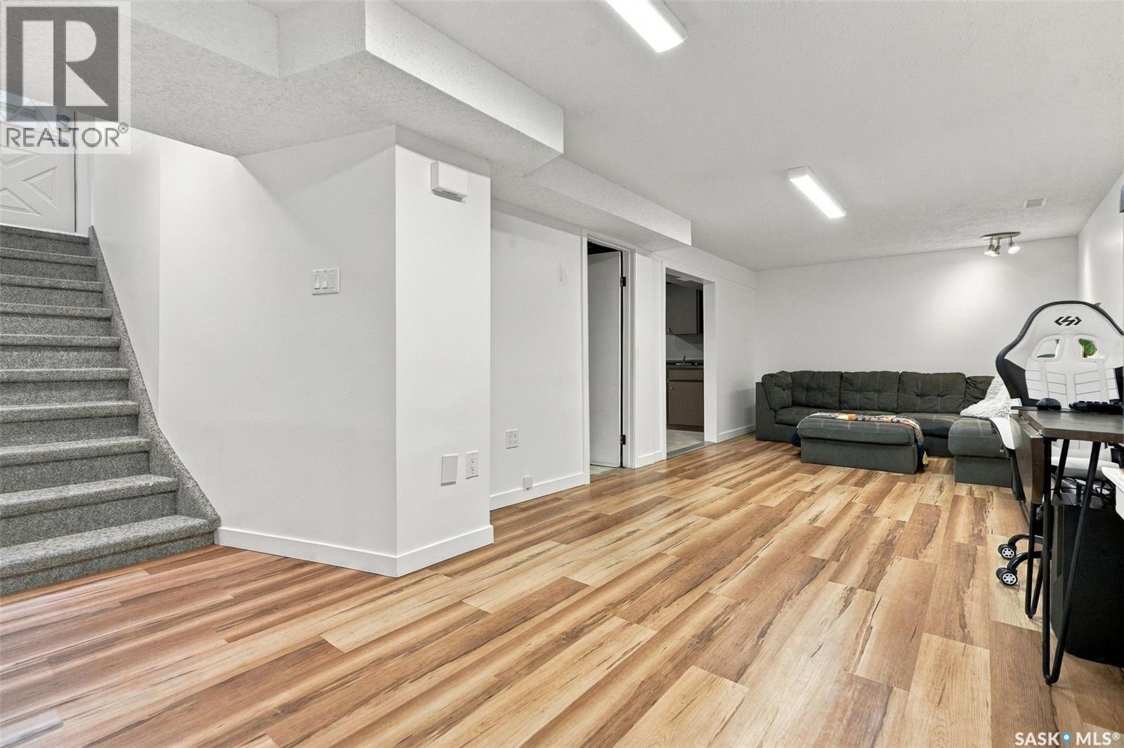 2237 Albert Avenue Property Photo 29