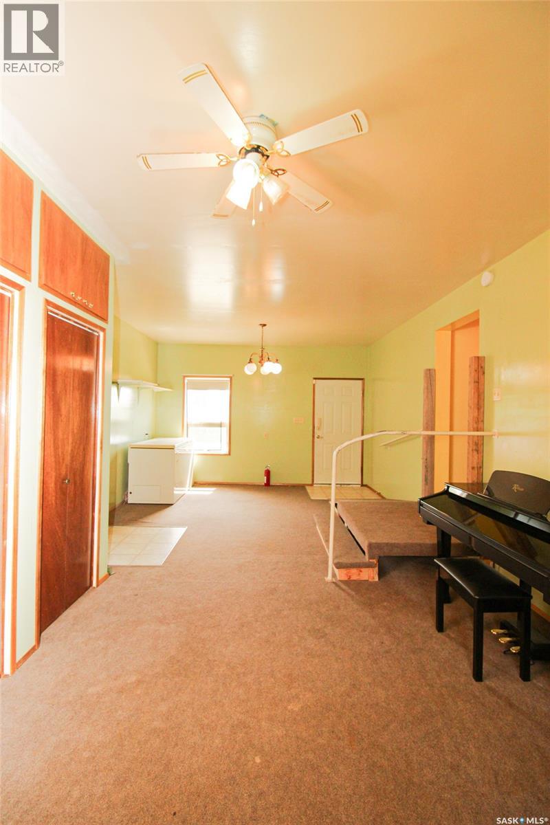 223 2nd Street W Property Photo 30
