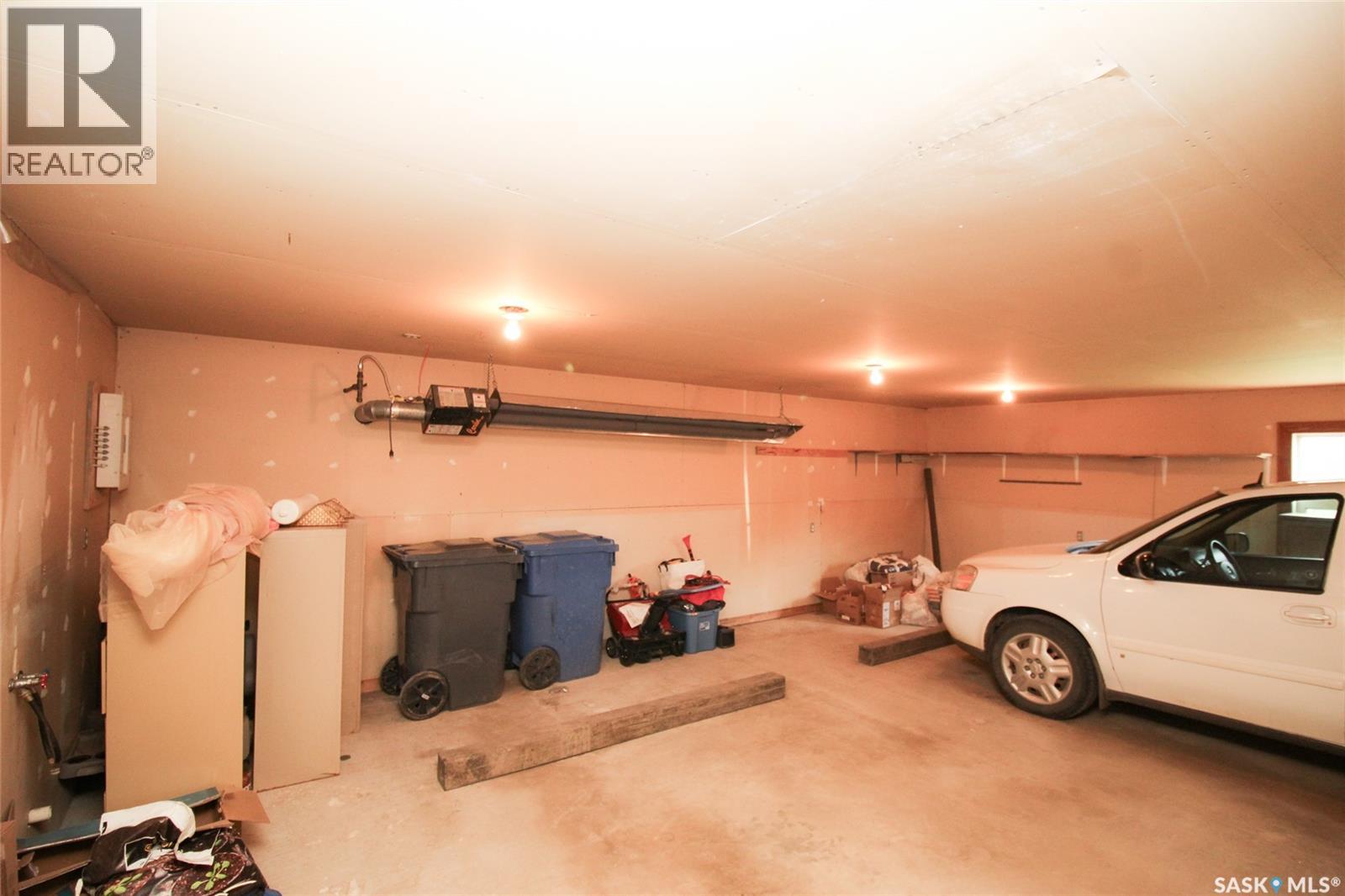 223 2nd Street W Property Photo 32