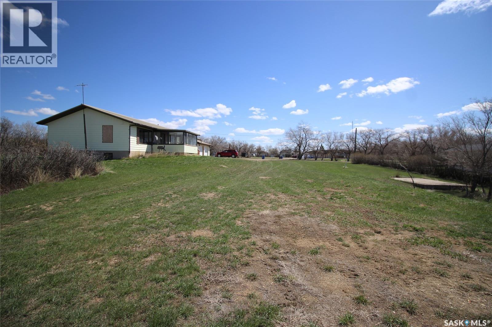 223 2nd Street W Property Photo 35
