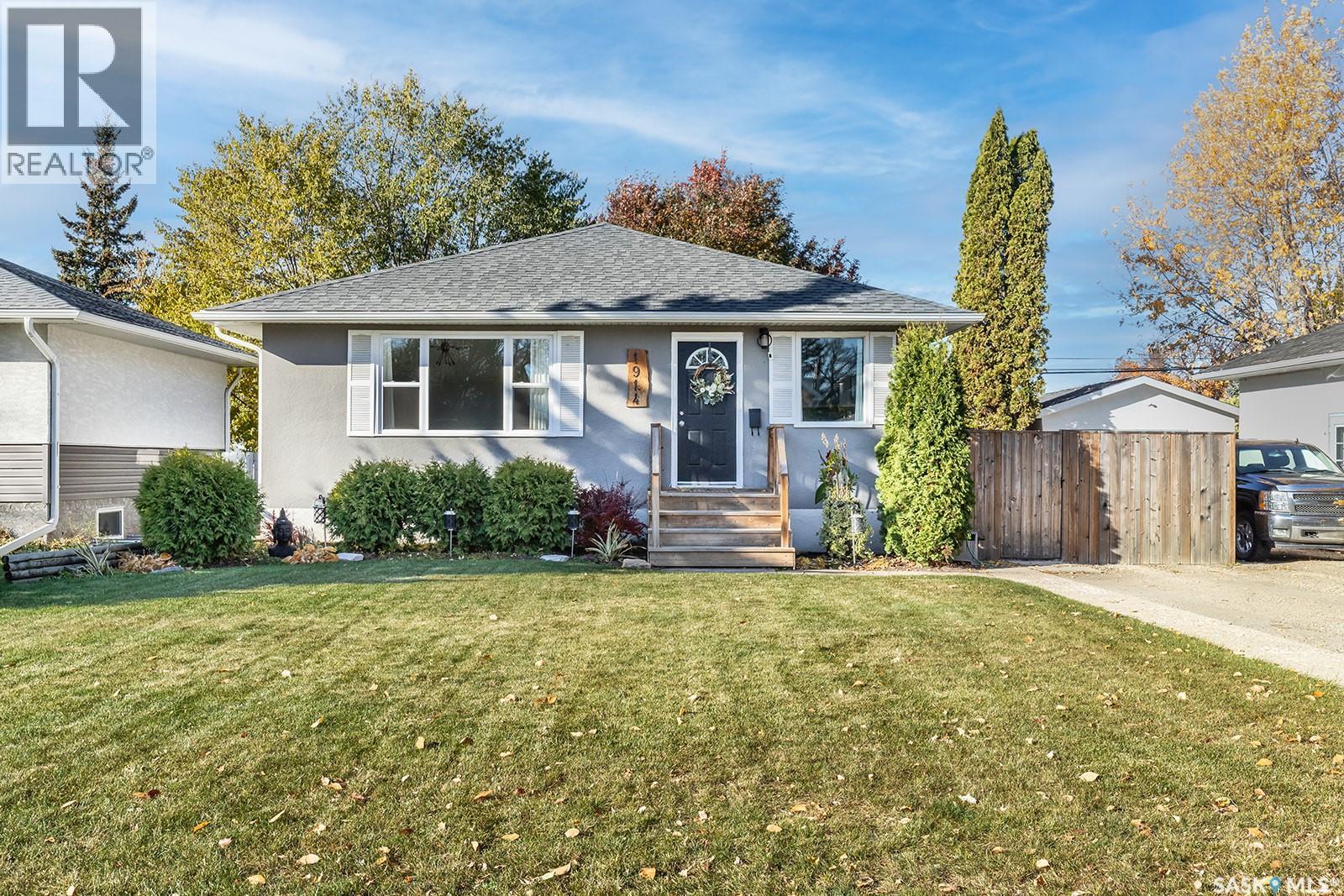 1914 Lansdowne Avenue Property Photo 1