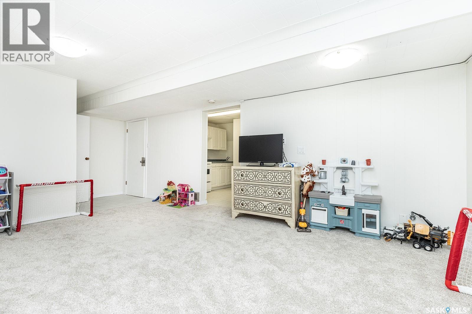 1914 Lansdowne Avenue Property Photo 31