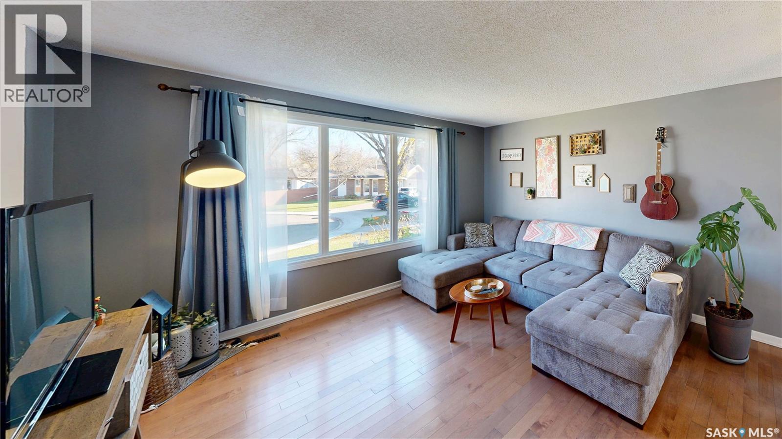 51 French Crescent Property Photo 4