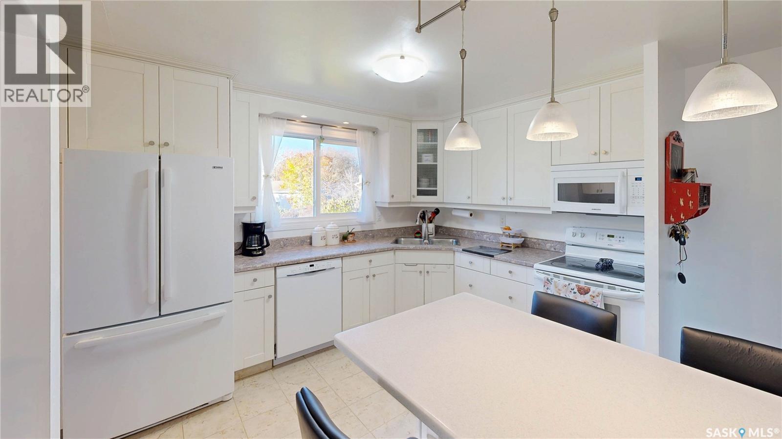 51 French Crescent Property Photo 10