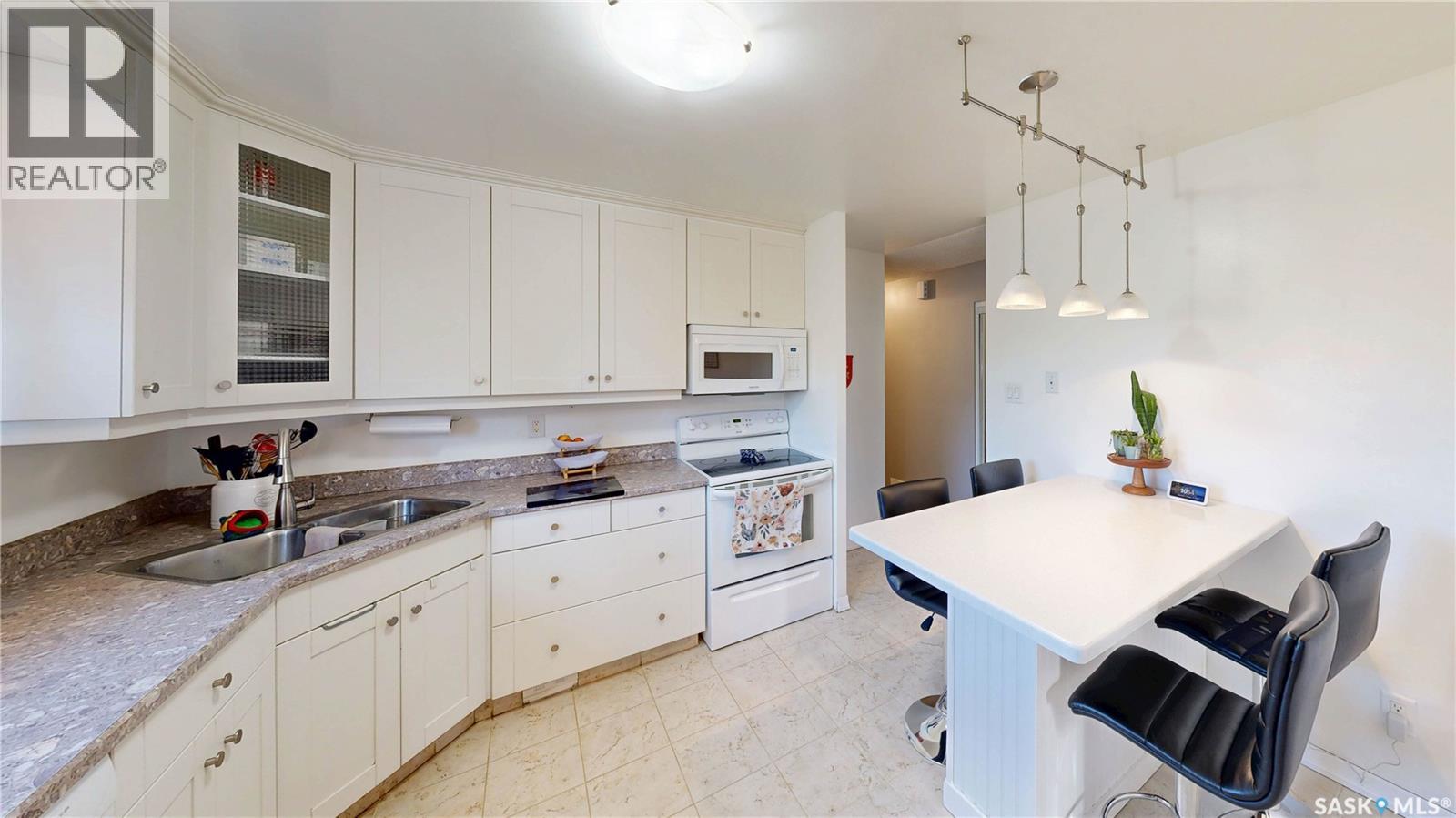 51 French Crescent Property Photo 12