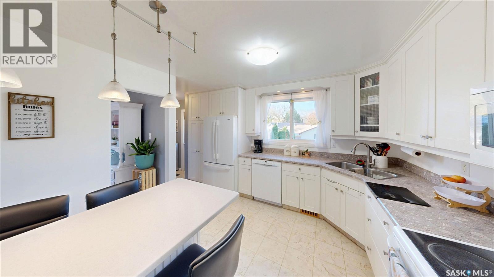 51 French Crescent Property Photo 13