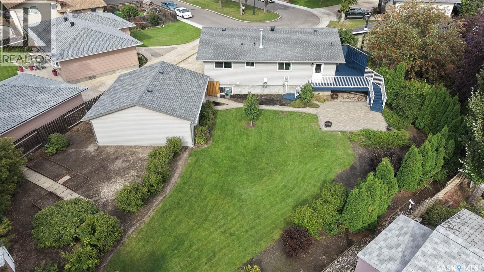 51 French Crescent Property Photo 49
