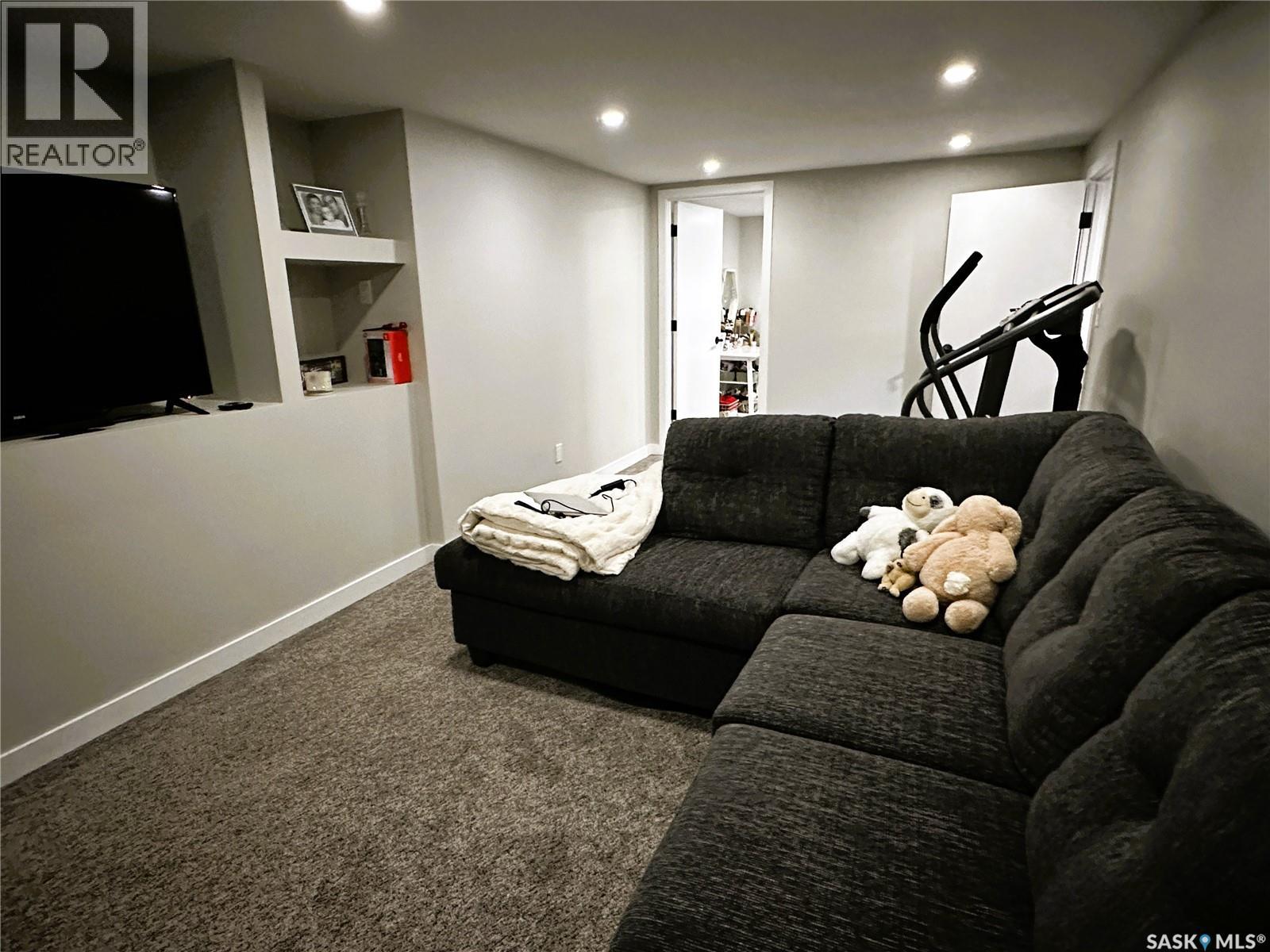 3818 Normandy Avenue Property Photo 35