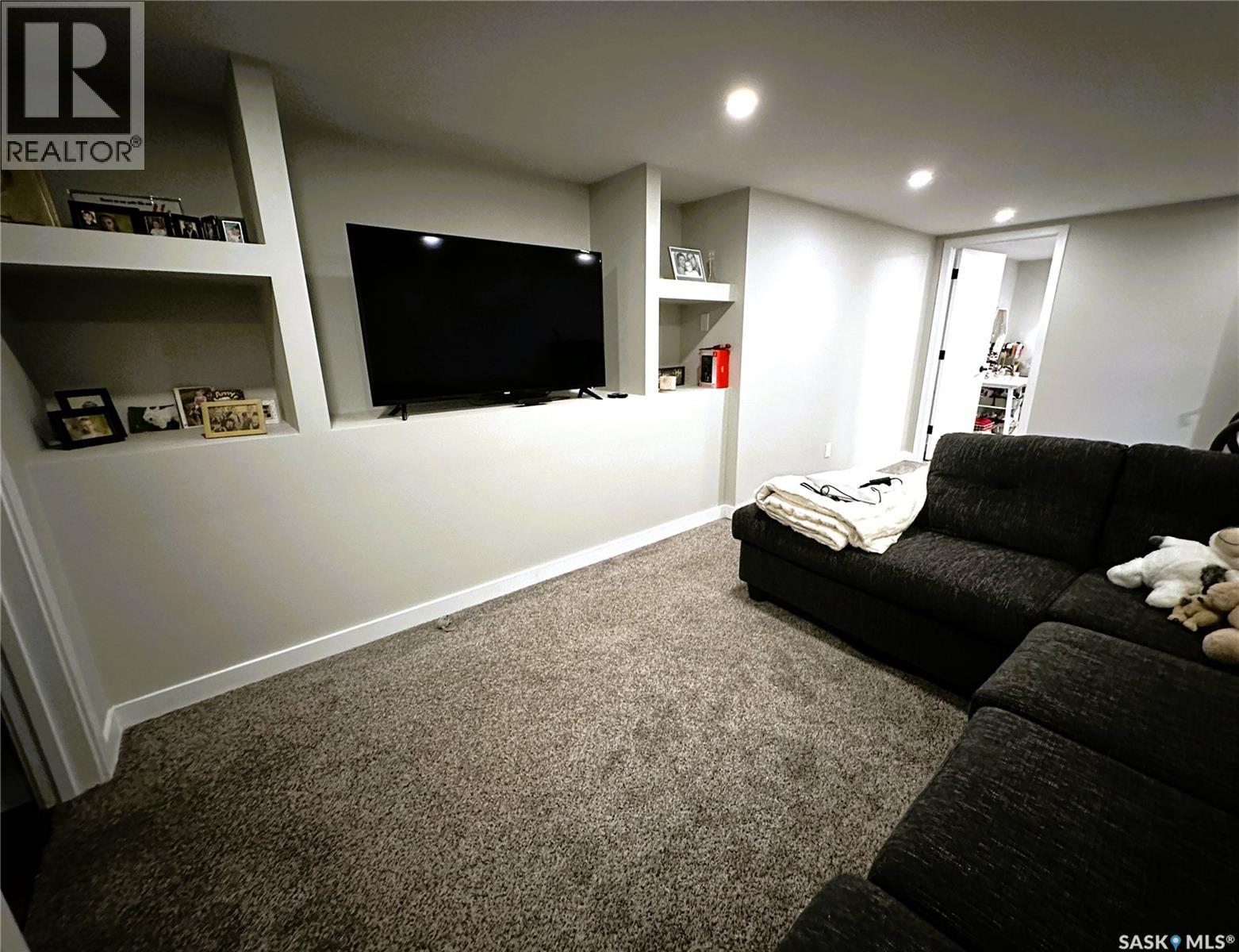 3818 Normandy Avenue Property Photo 36