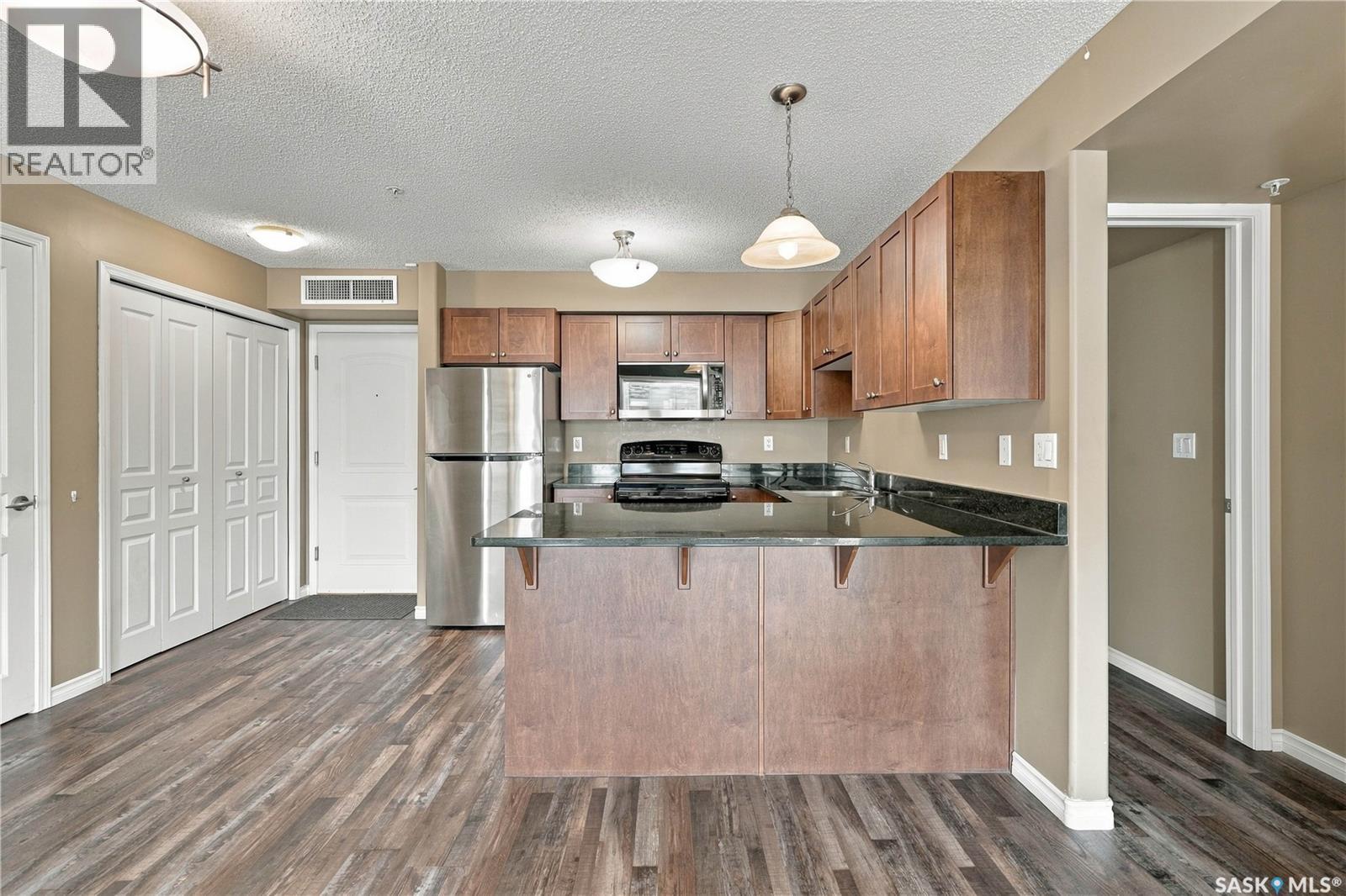 319 150 Pawlychenko Lane Property Photo 11