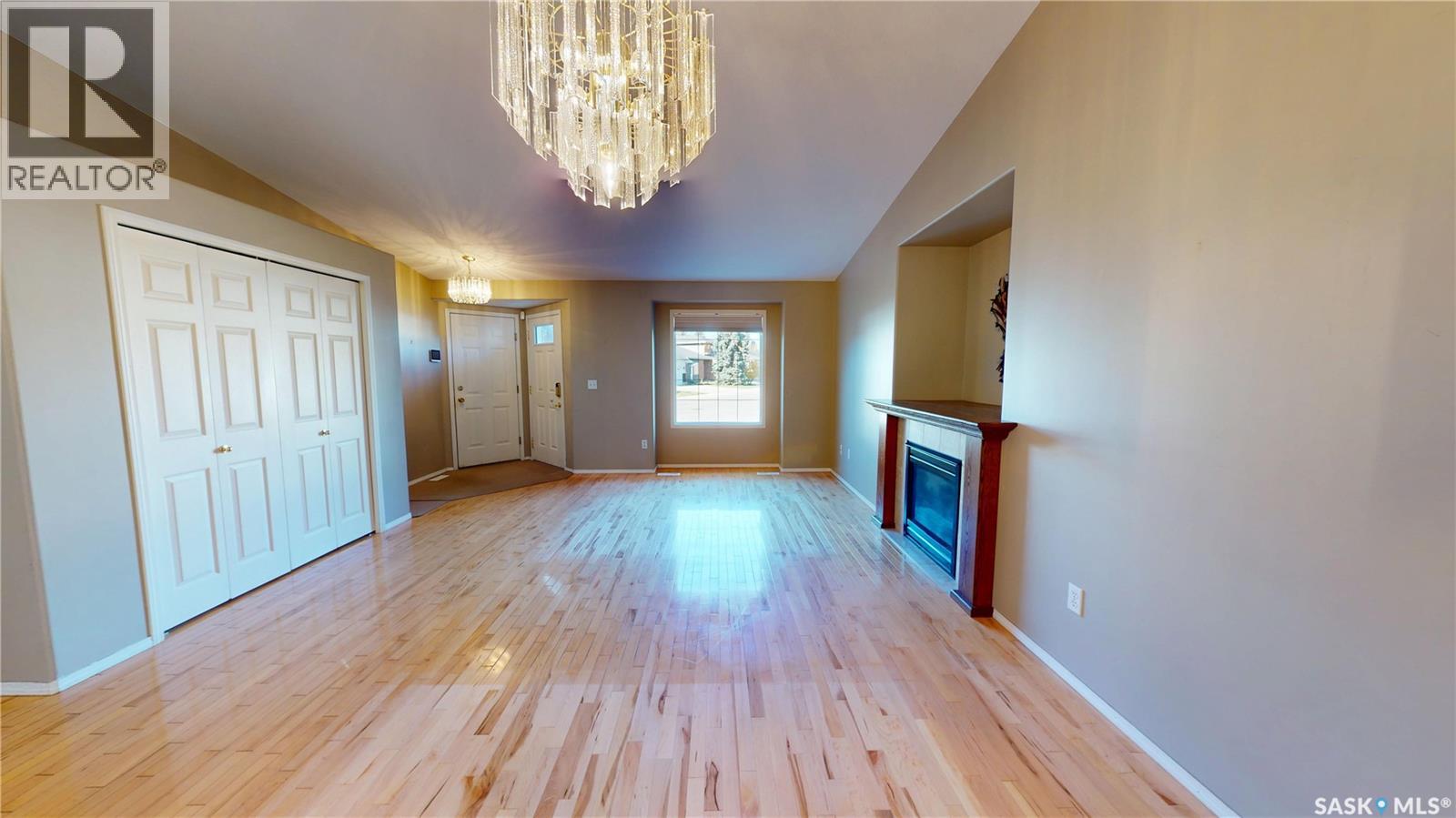 803 Swan Crescent Property Photo 12