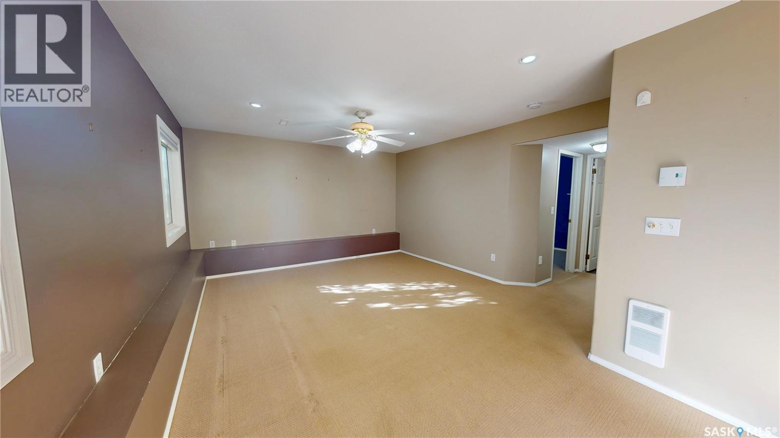 803 Swan Crescent Property Photo 24