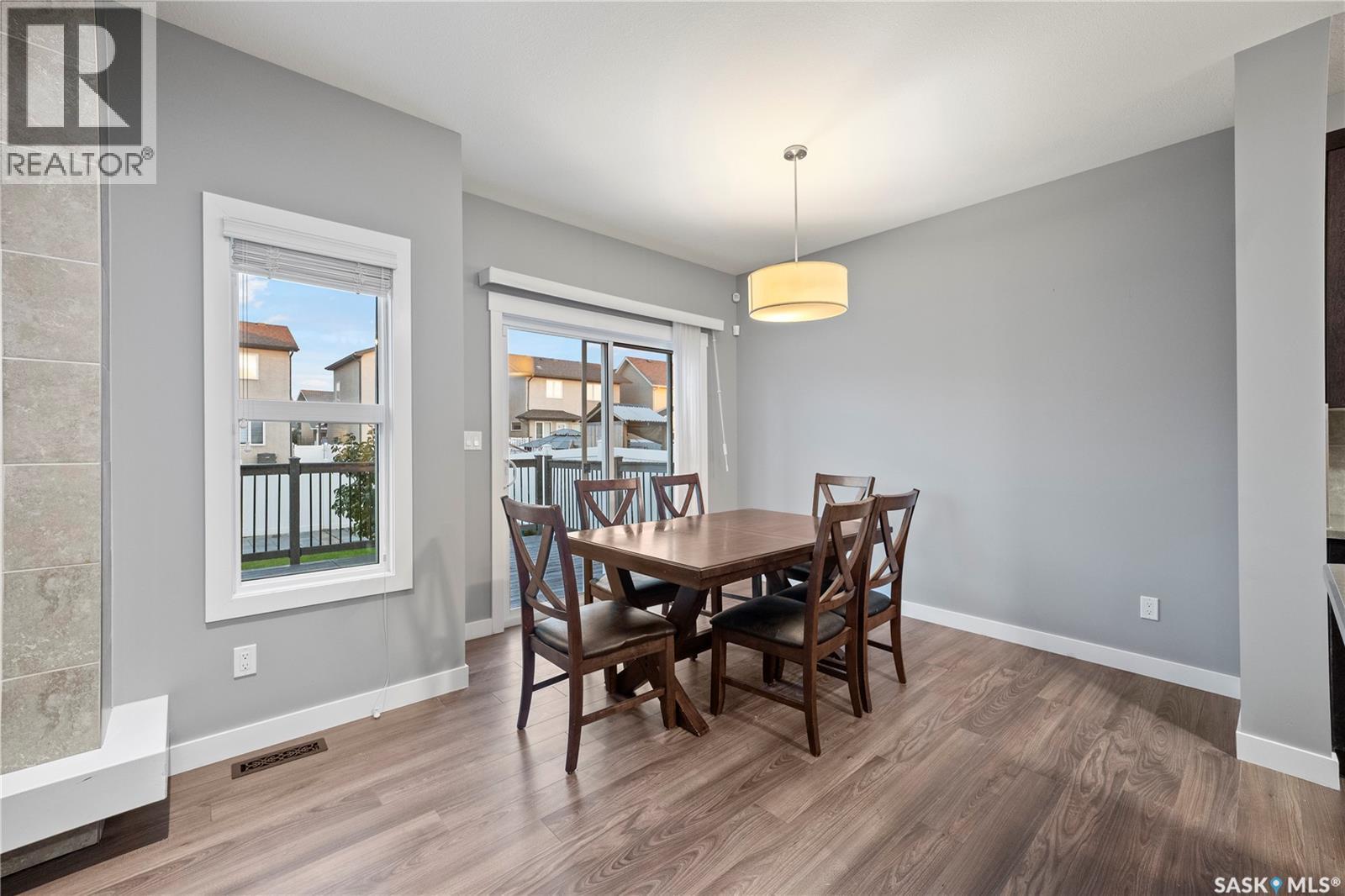 5681 Pearsall Crescent Property Photo 17