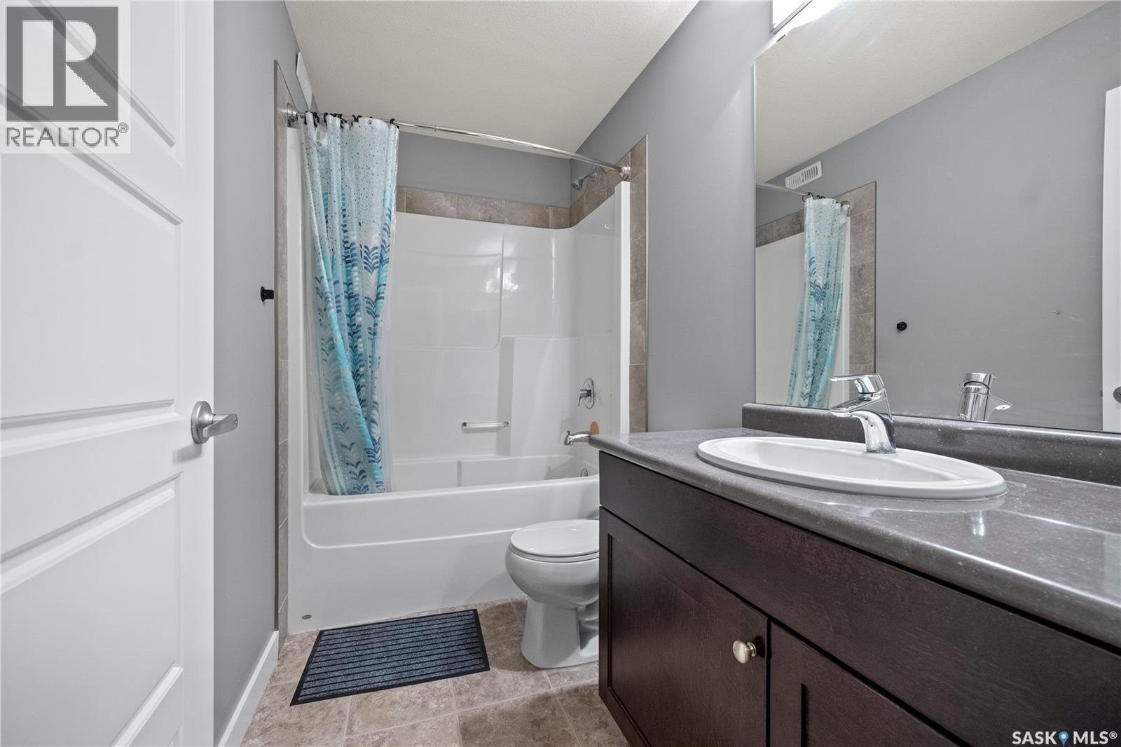 5681 Pearsall Crescent Property Photo 26