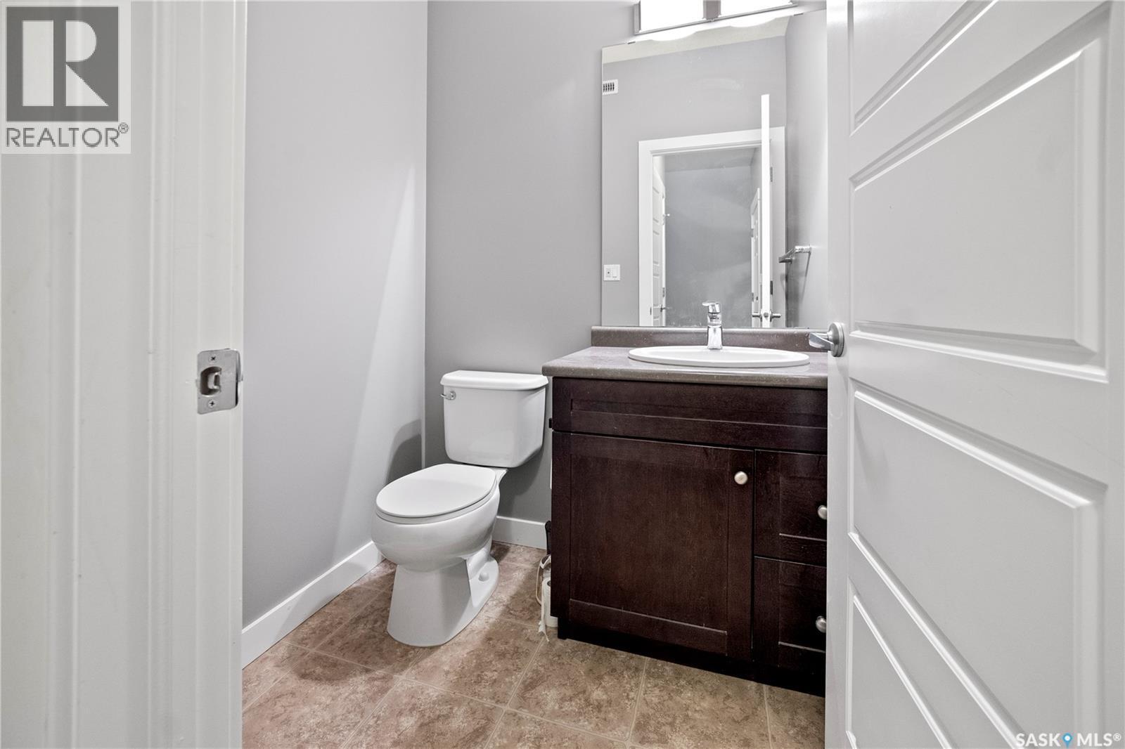 5681 Pearsall Crescent Property Photo 31