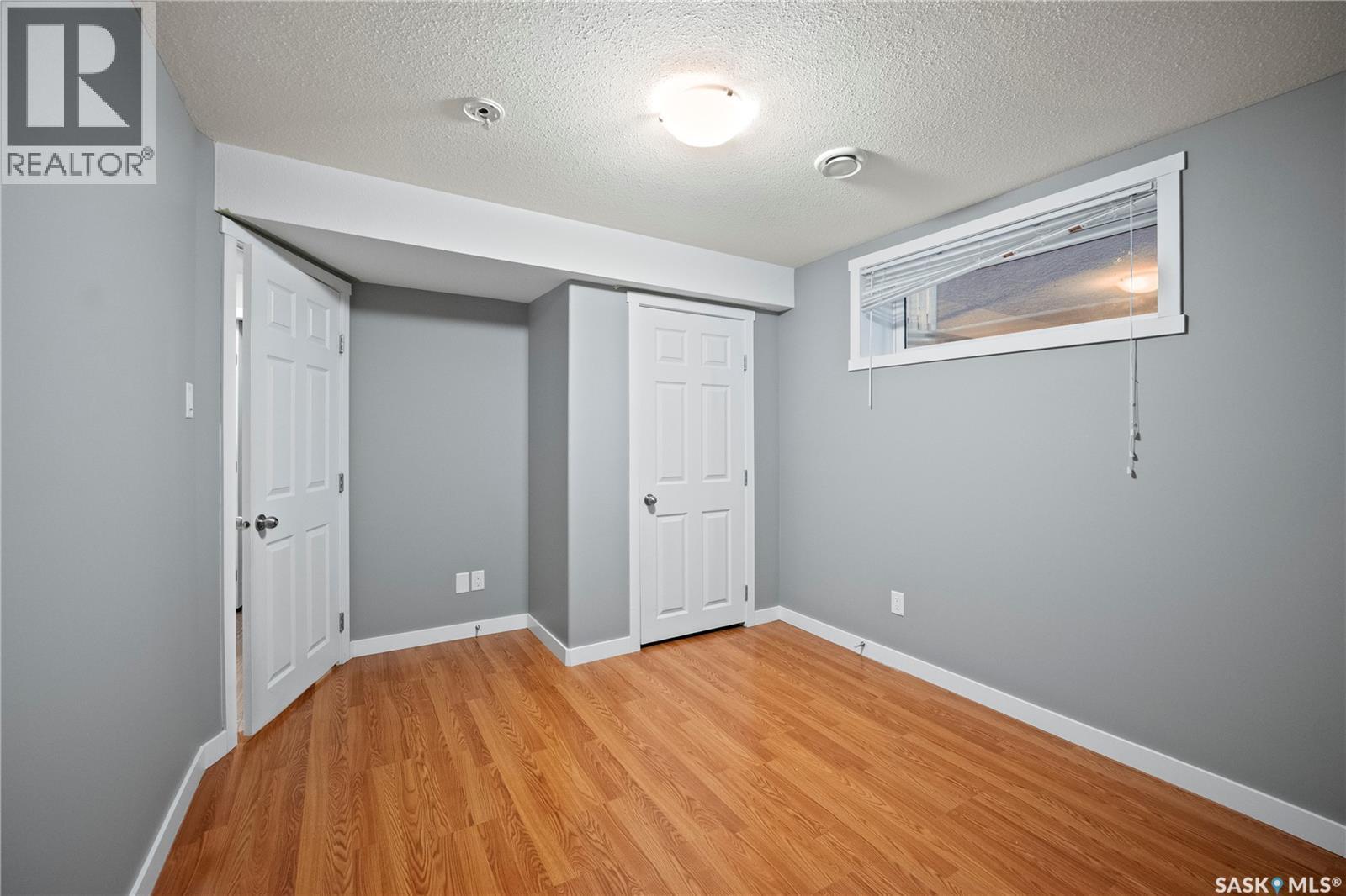 5681 Pearsall Crescent Property Photo 34