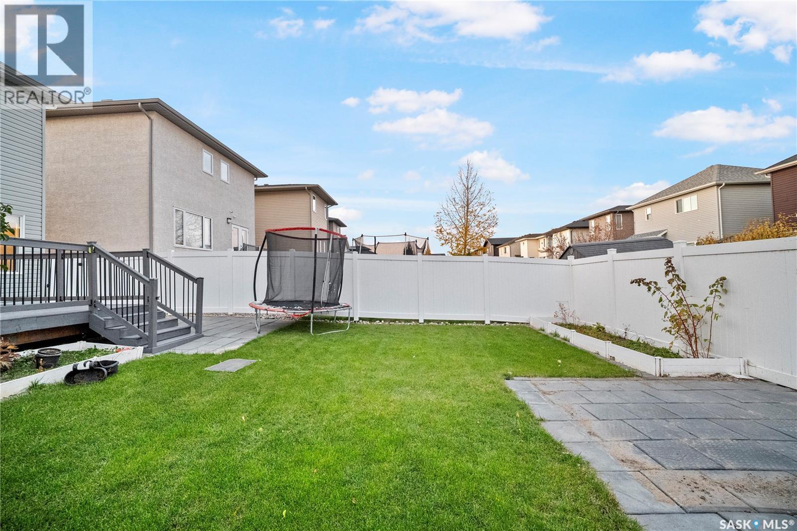 5681 Pearsall Crescent Property Photo 45