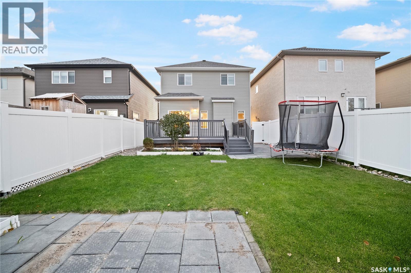 5681 Pearsall Crescent Property Photo 46