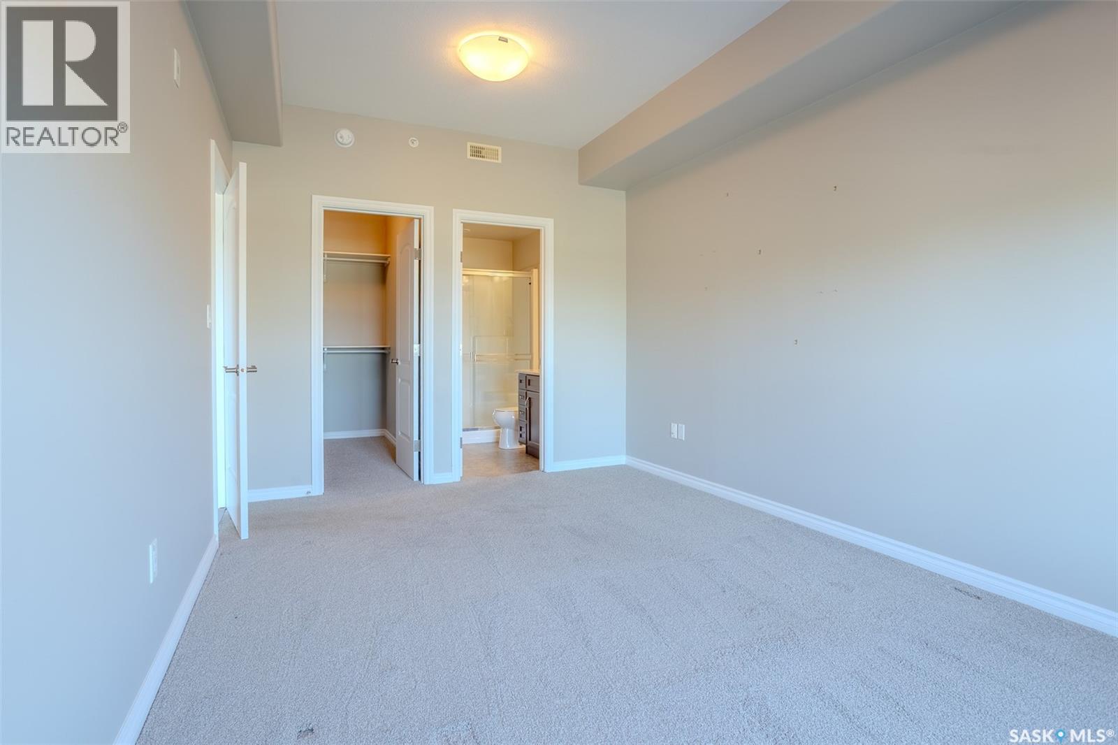 321 2710 Main Street Property Photo 11