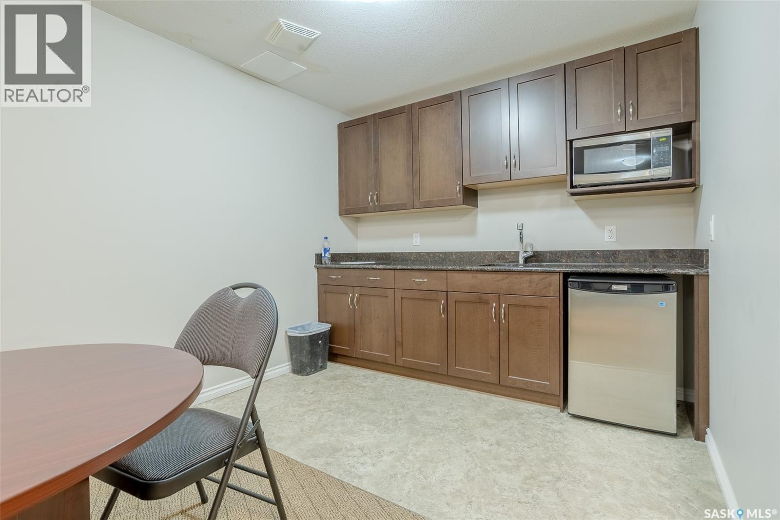 321 2710 Main Street Property Photo 26