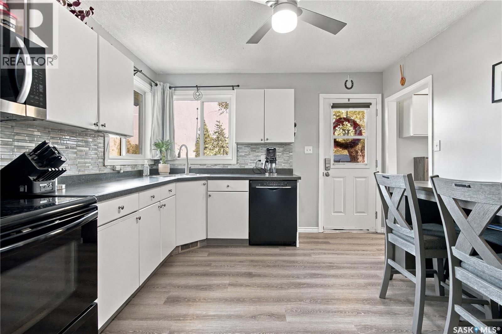 1237 10th Avenue E Property Photo 5