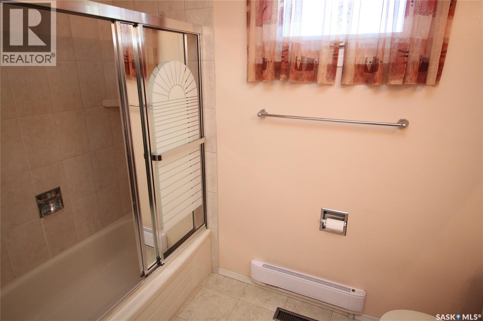 230 Auld Crescent Property Photo 15